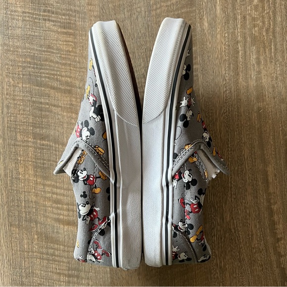 🆕 VANS Slip on shoes Mickey Mouse print kids size 3 - Picture 11 of 14